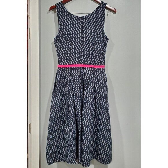 eShakti Women's Fit and Flare Retro Zig Zag Sleeveless Dress Black Gray Sz 6? - Picture 2 of 14